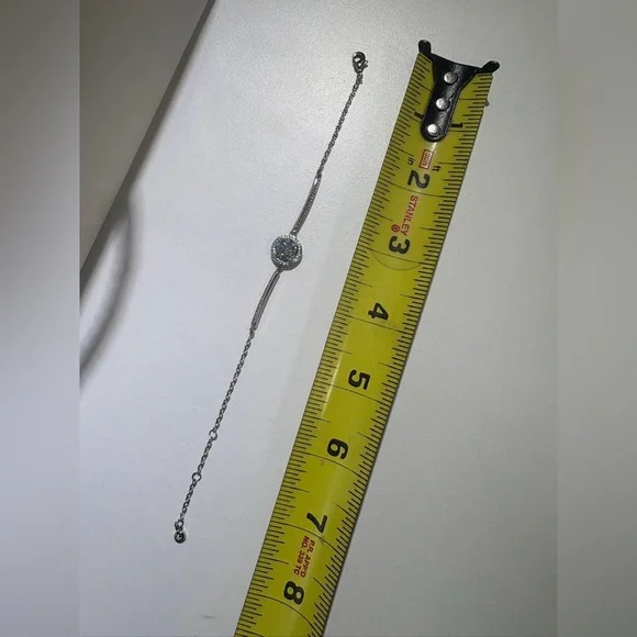 Lyee Cyee Bracelet with box and paper bag - Picture 11 of 11